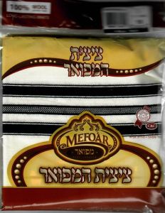 Tzitzis Wool 18 Round- Neck Thick Strings